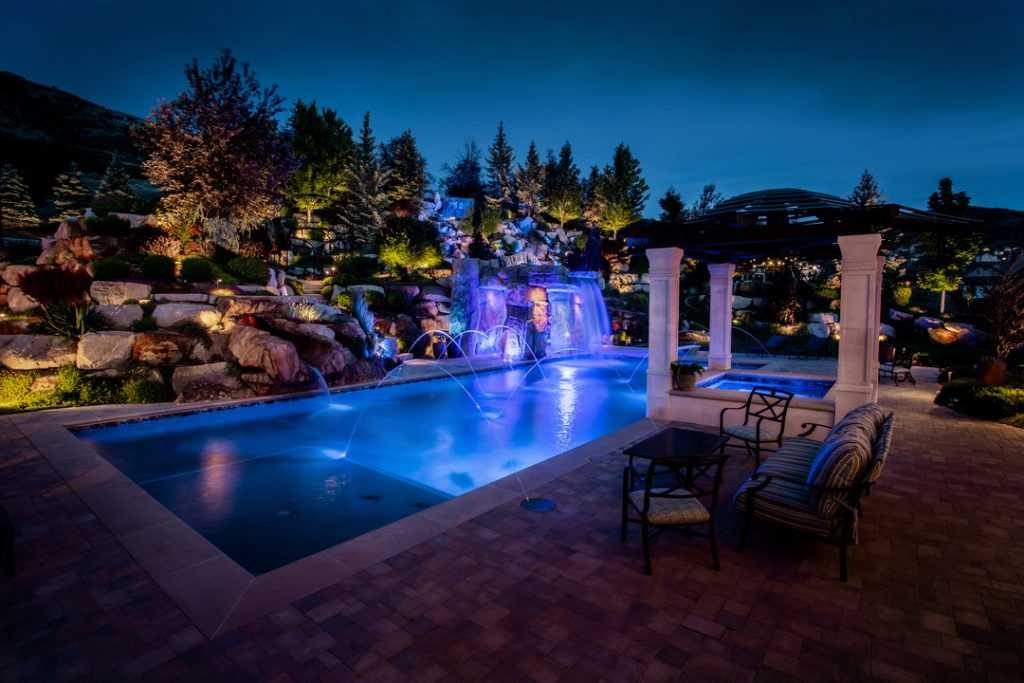 iluminação ideal para a área da piscina