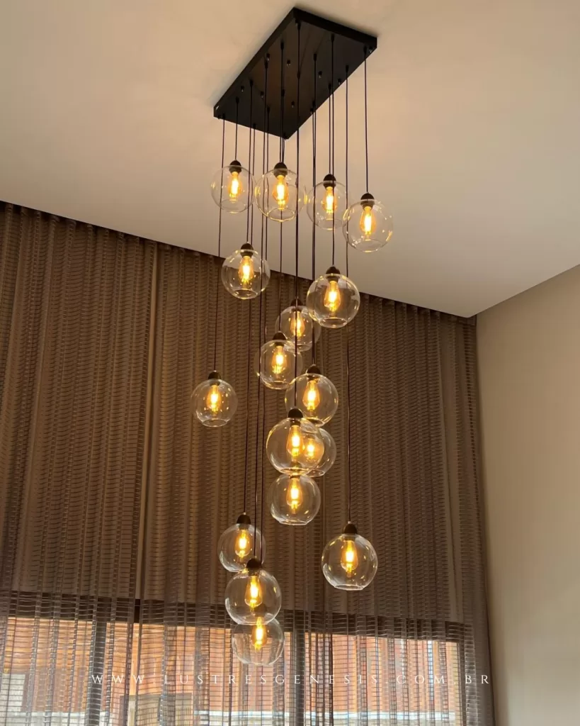 Lustre Sarvah com 18 Globos Transparente