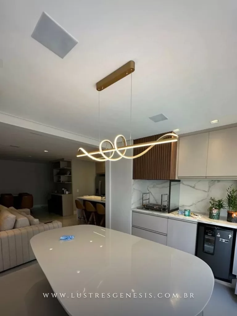 Lustre Pendente Moderno de LED Zeon DOURADO com design ondulado, ideal para sala de jantar, quartos e sala de estar. DCD03039  Lustres Gênesis - o melhore site da Internet para comprar Lustre